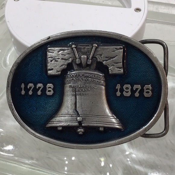 Vintage Bergamot Bicentennial brass belt buckle - Picture 1 of 7